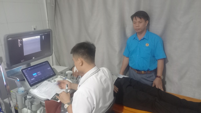 CĐCS Công ty TNHH MTV Thủy lợi Bắc Hà Tĩnh phối hợp với chuyên môn tổ chức khám sức khỏe định kỳ cho người lao động năm 2023